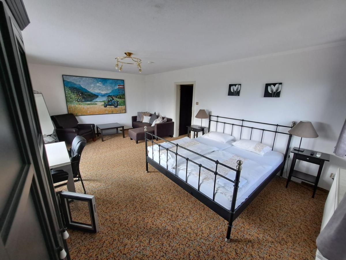Blue Mountain Hotel Африц Екстериор снимка