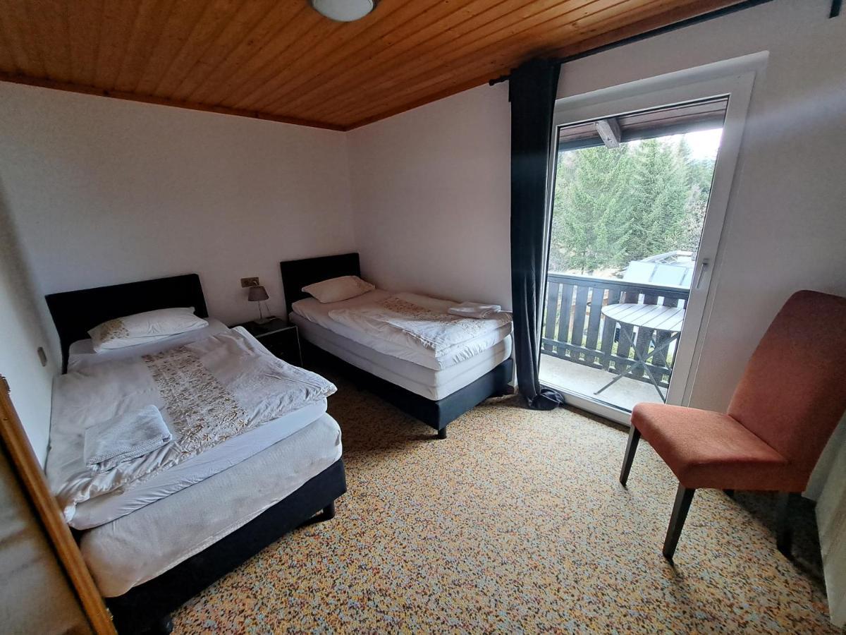 Blue Mountain Hotel Африц Екстериор снимка