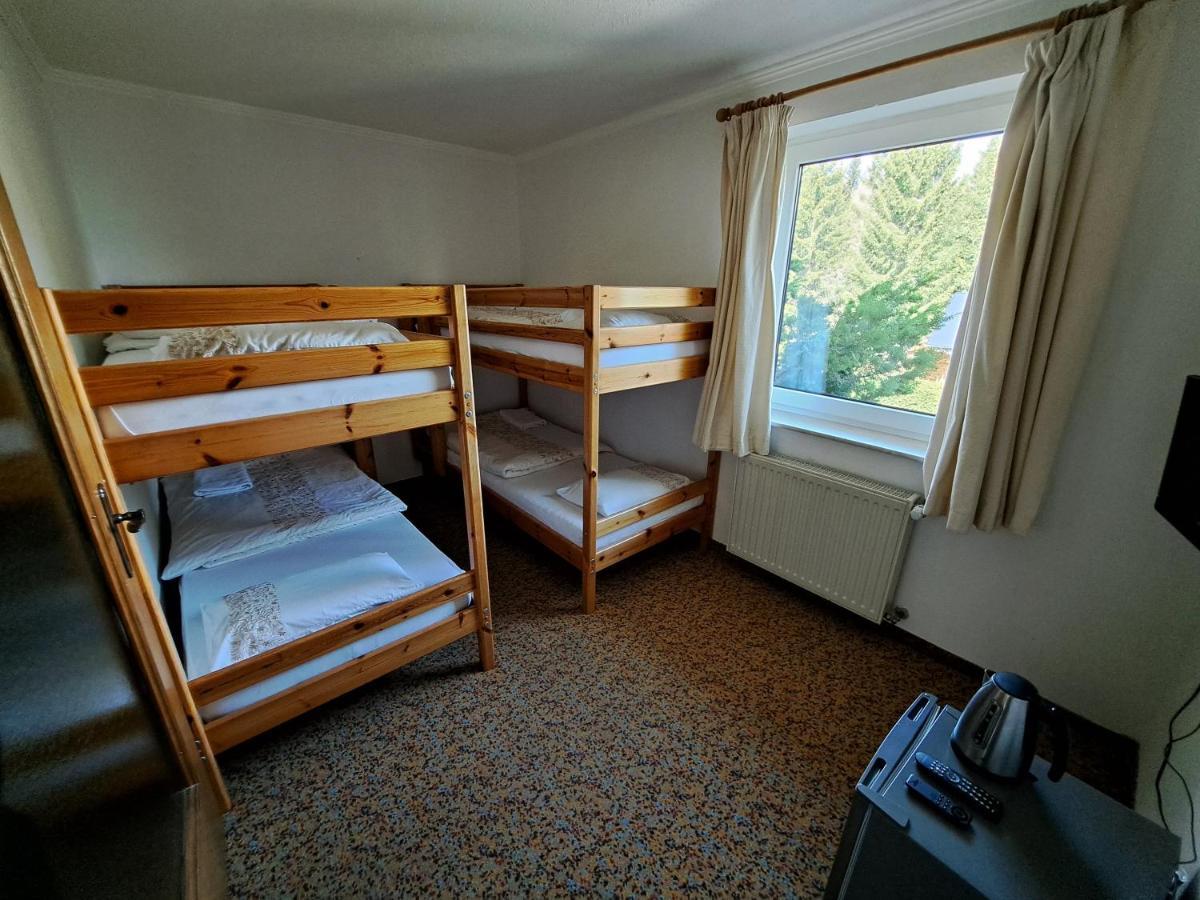 Blue Mountain Hotel Африц Екстериор снимка