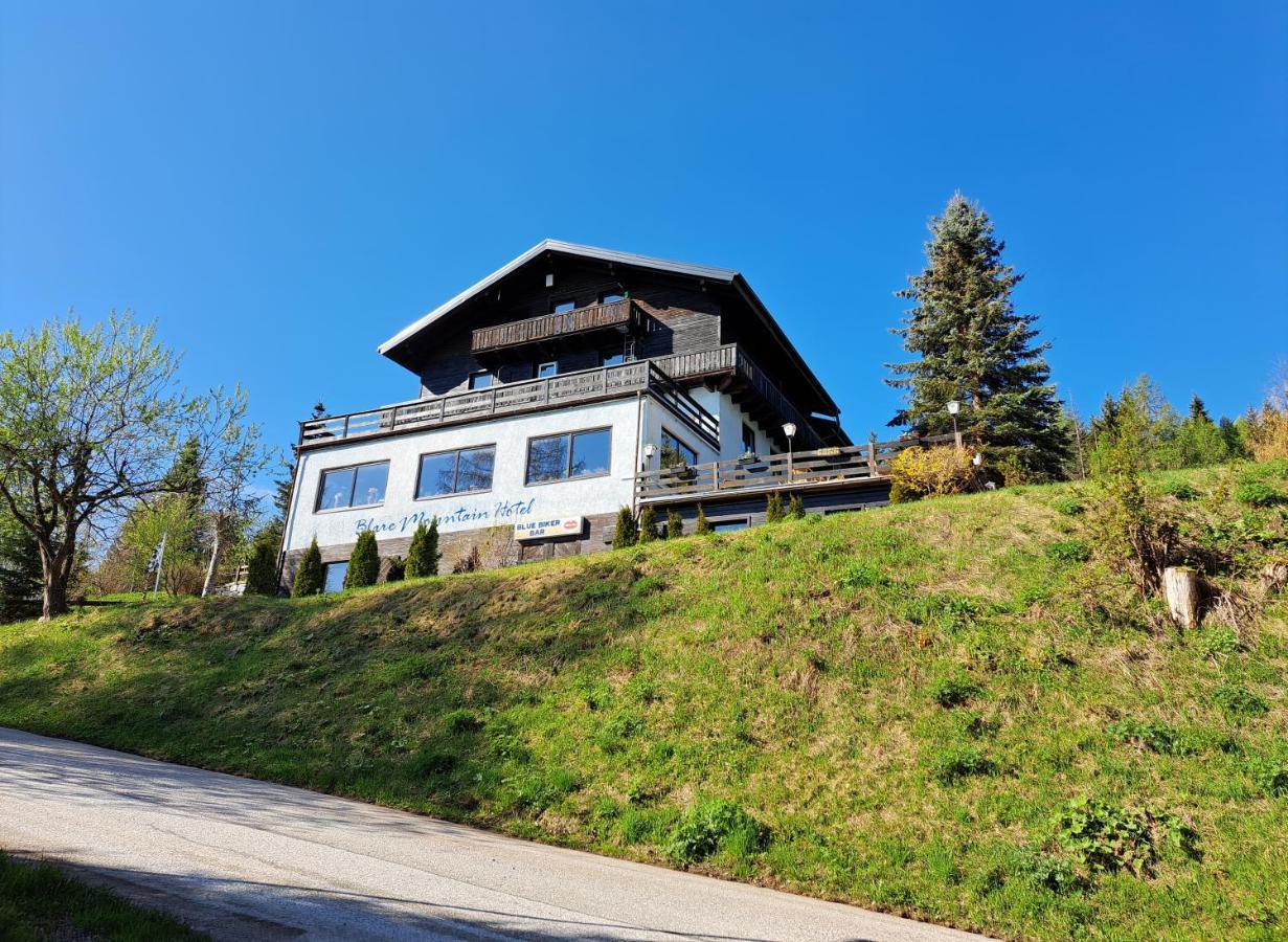 Blue Mountain Hotel Африц Екстериор снимка