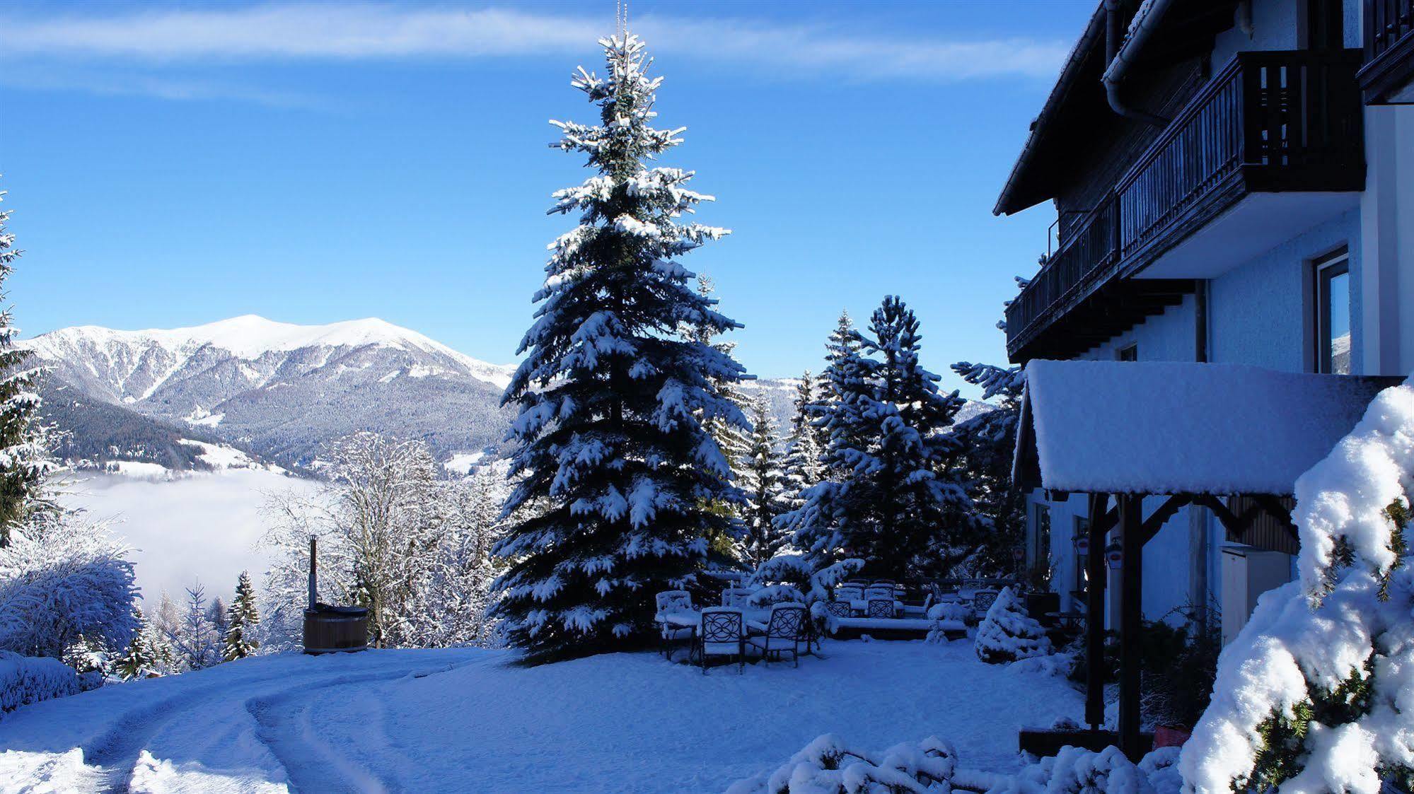 Blue Mountain Hotel Африц Екстериор снимка